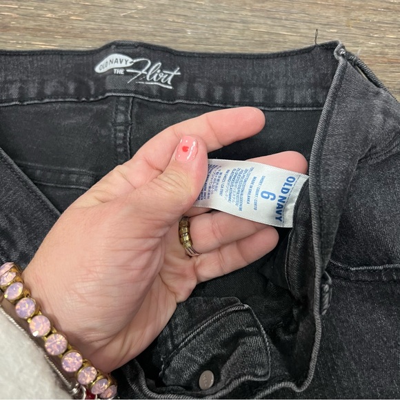 Old Navy The Flirt black skinny jeans - Picture 8 of 8